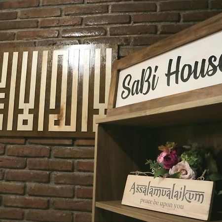 Sabi Guest House - Strategic Family -Married Couples Only- Hostel In Prawirotaman Yogyakarta Exterior foto