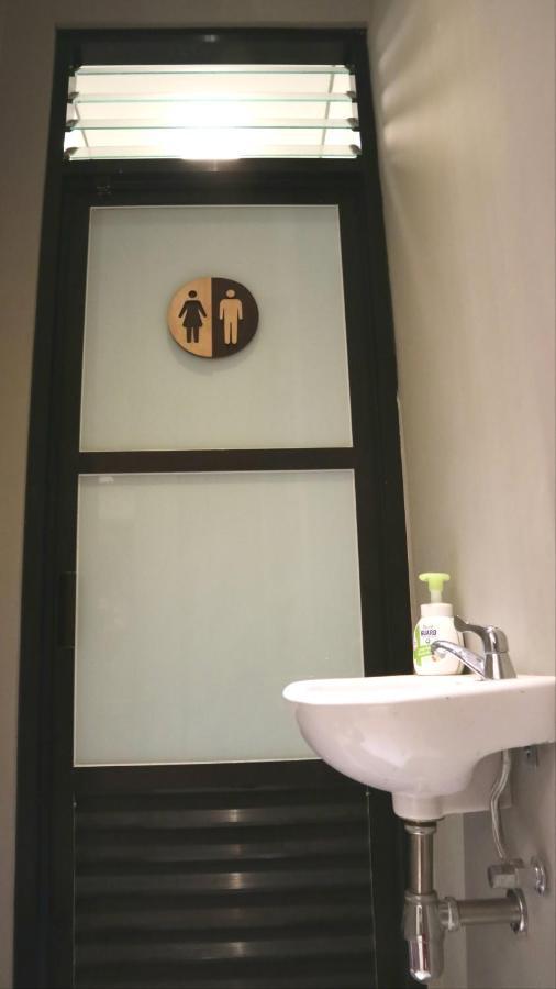 Sabi Guest House - Strategic Family -Married Couples Only- Hostel In Prawirotaman Yogyakarta Exterior foto
