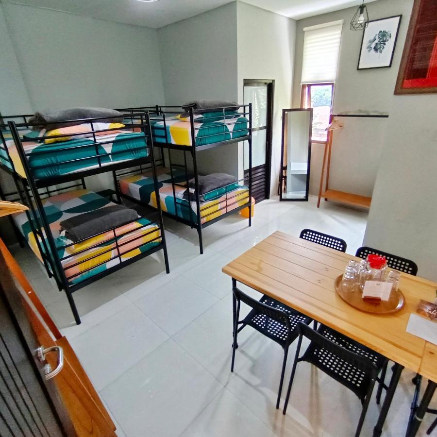Sabi Guest House - Strategic Family -Married Couples Only- Hostel In Prawirotaman Yogyakarta Exterior foto