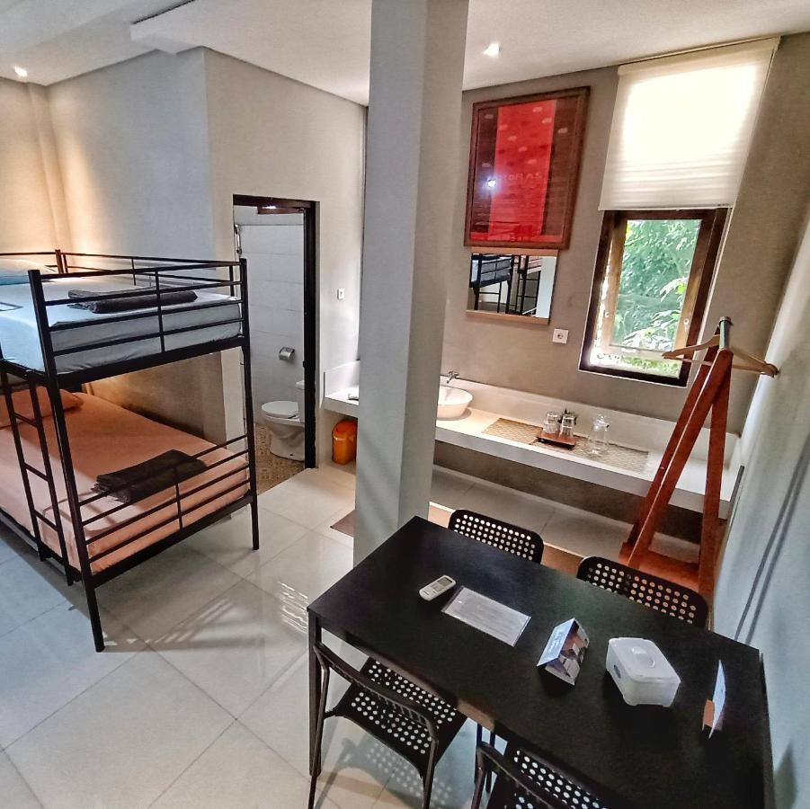 Sabi Guest House - Strategic Family -Married Couples Only- Hostel In Prawirotaman Yogyakarta Exterior foto